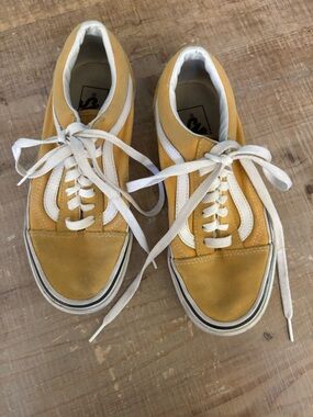 Vans Yellow Canvas Old Skool Sneakers with White Stripe Men’s 4 Woman’s 5.5